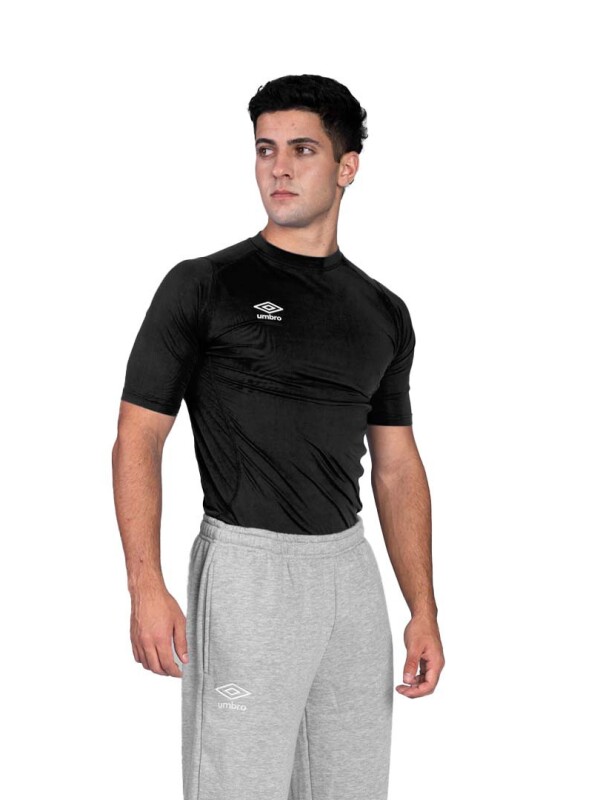Remera Térmica Manga Corta Umbro Hombre 060