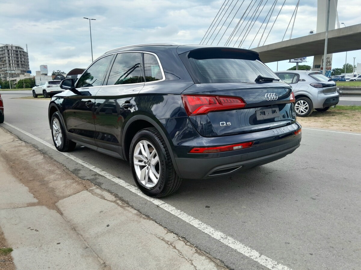 Audi Q5 2.0 Premium TFSI Quattro AT | Permuta / Financia Audi Q5 2.0 Premium TFSI Quattro AT | Permuta / Financia