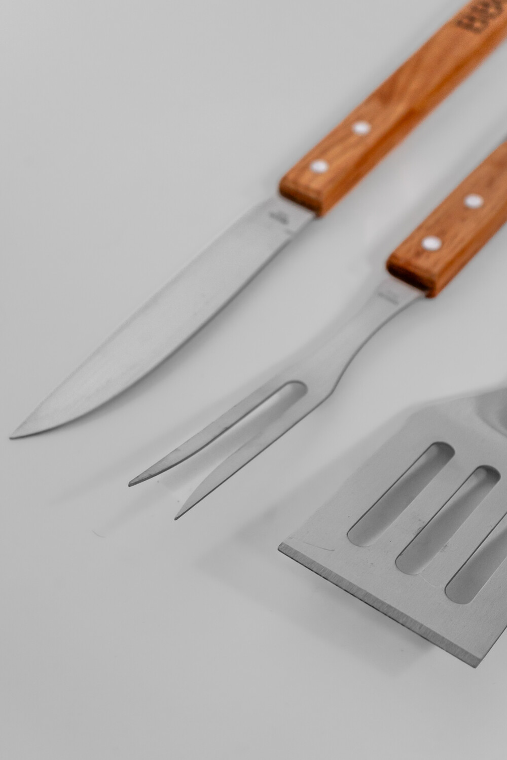 Accesorios Para Parrilla Set De 3 Piezas. Espátula, Pincho Y Cuc Color Unico