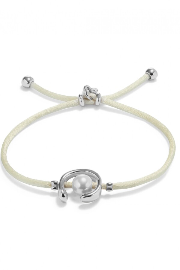 PULSERA DE HILO CREMA CON PERLA SHELL FORNITURA BAÑADA EN PLATA DE LEY. Pulsera