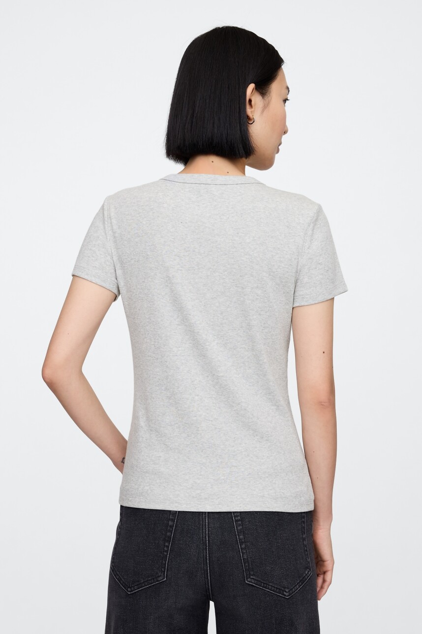 Remera Rib Cuello Redondo Mujer B08