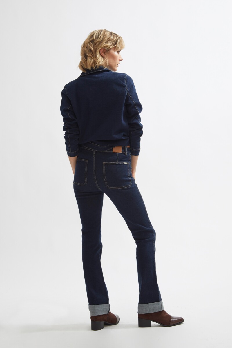Jean bootcut con bolsillos jean oscuro