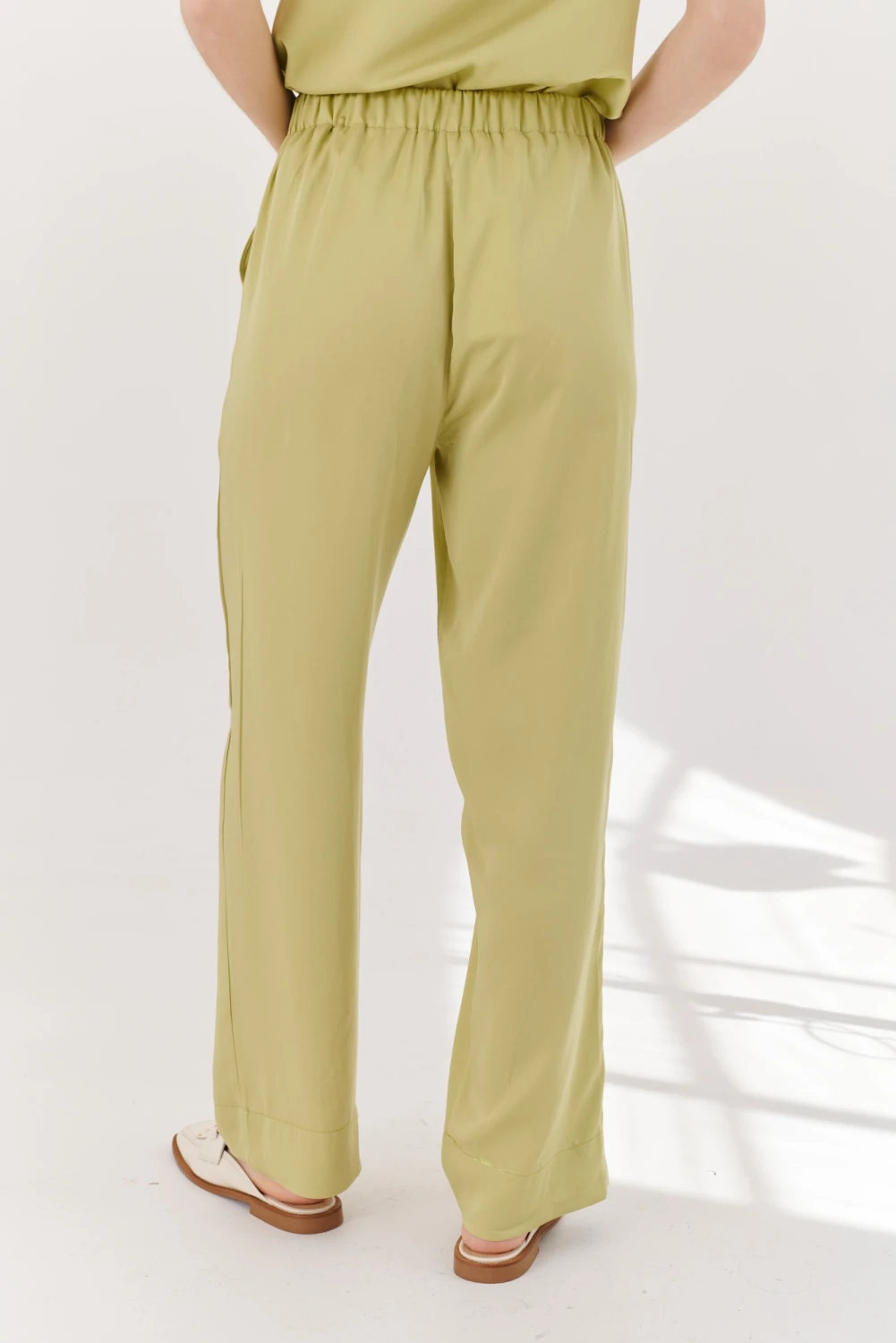 PANTALON TENCEL verde lima 2