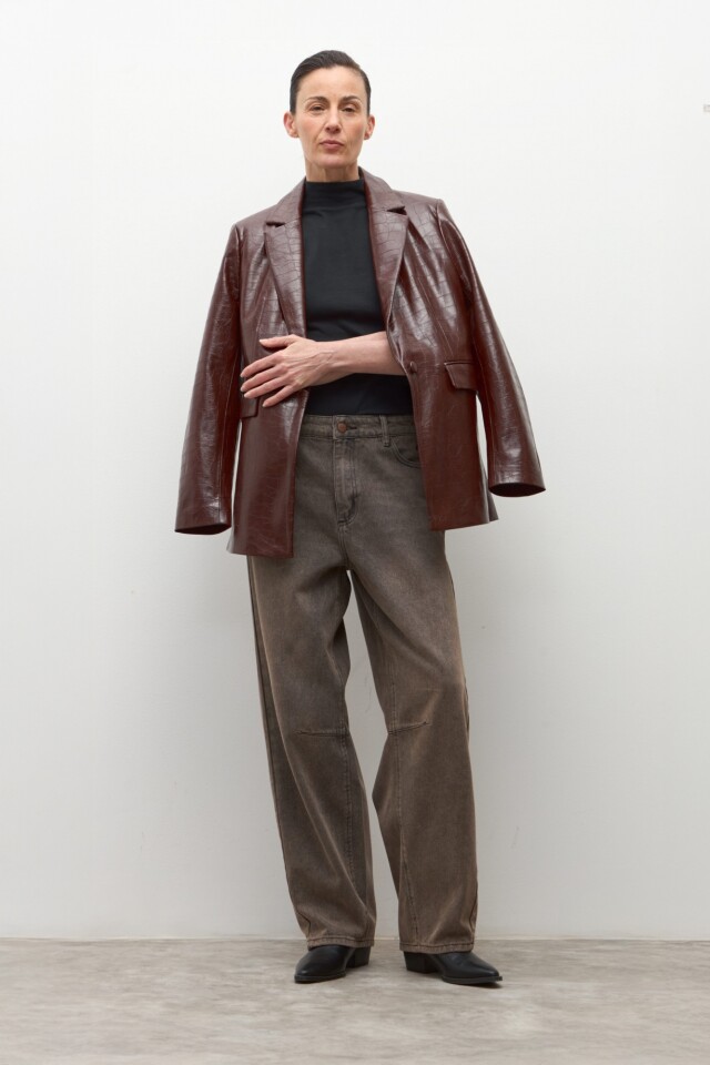 Jean barrel Etta chocolate