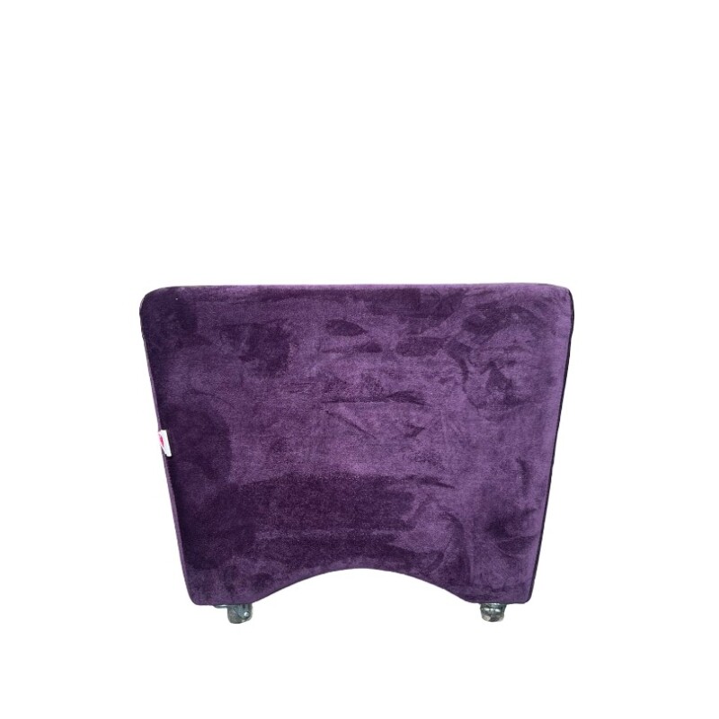 Puff con ruedas color violeta Puff con ruedas color violeta