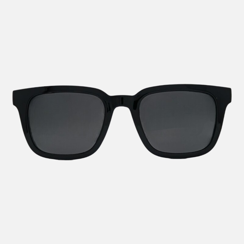 CT018520 negrouniforme