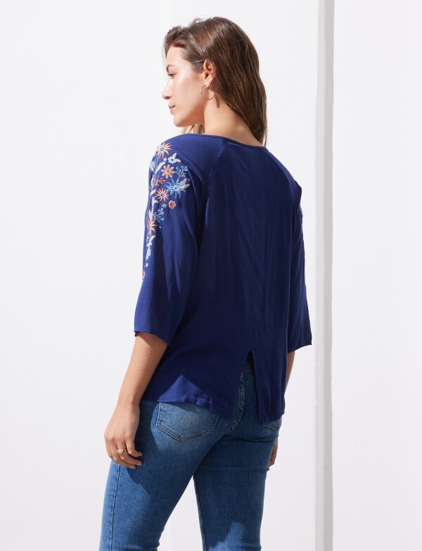 Blusa Bordada AZUL