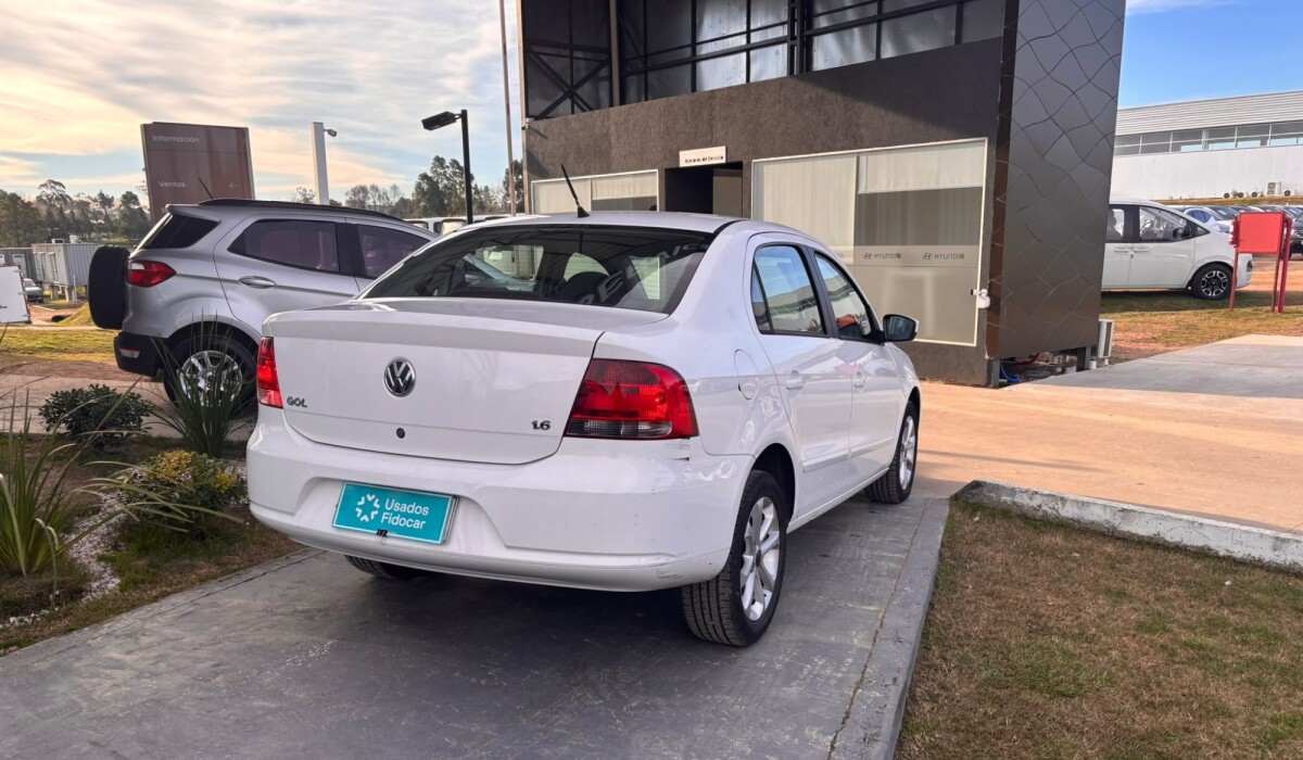 VW Gol Comfort Sedan - 2012 VW Gol Comfort Sedan - 2012
