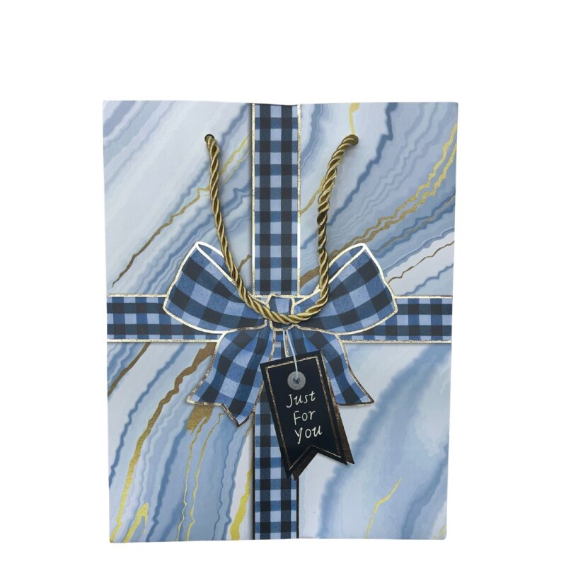 BOLSO DE REGALO • 23x18cm BOLSO DE REGALO • 23x18cm