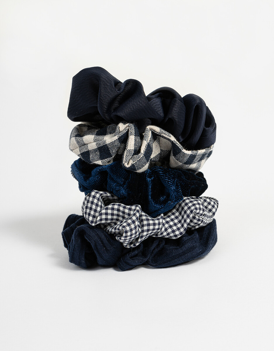 Set De Scrunchies Monocromático 