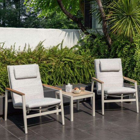 Mesa auxiliar cuadrada Urbanite Light de 51x51cm