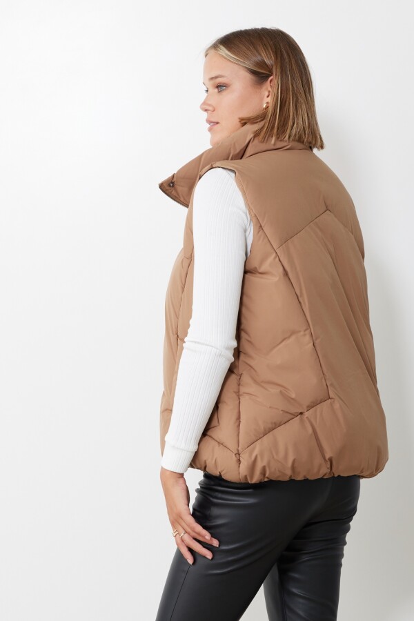 Chaleco Puffer Sustainable TOSTADO