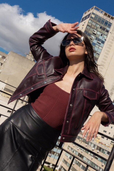 Jeanera de cuero Minerva Bordo