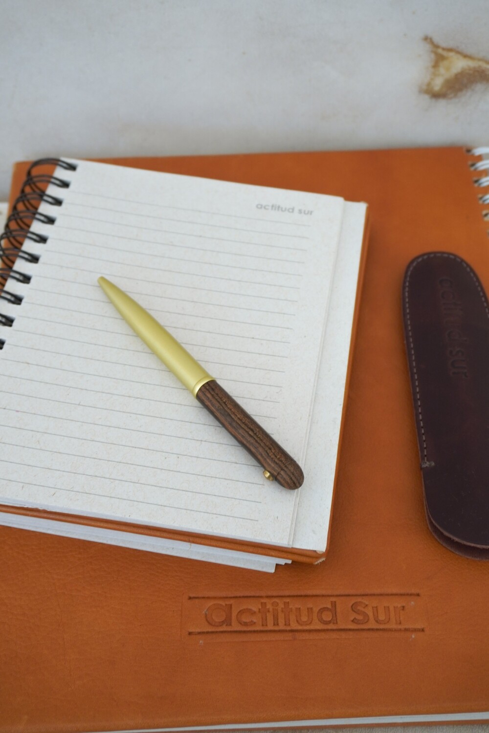 Desk Pen Chocolate