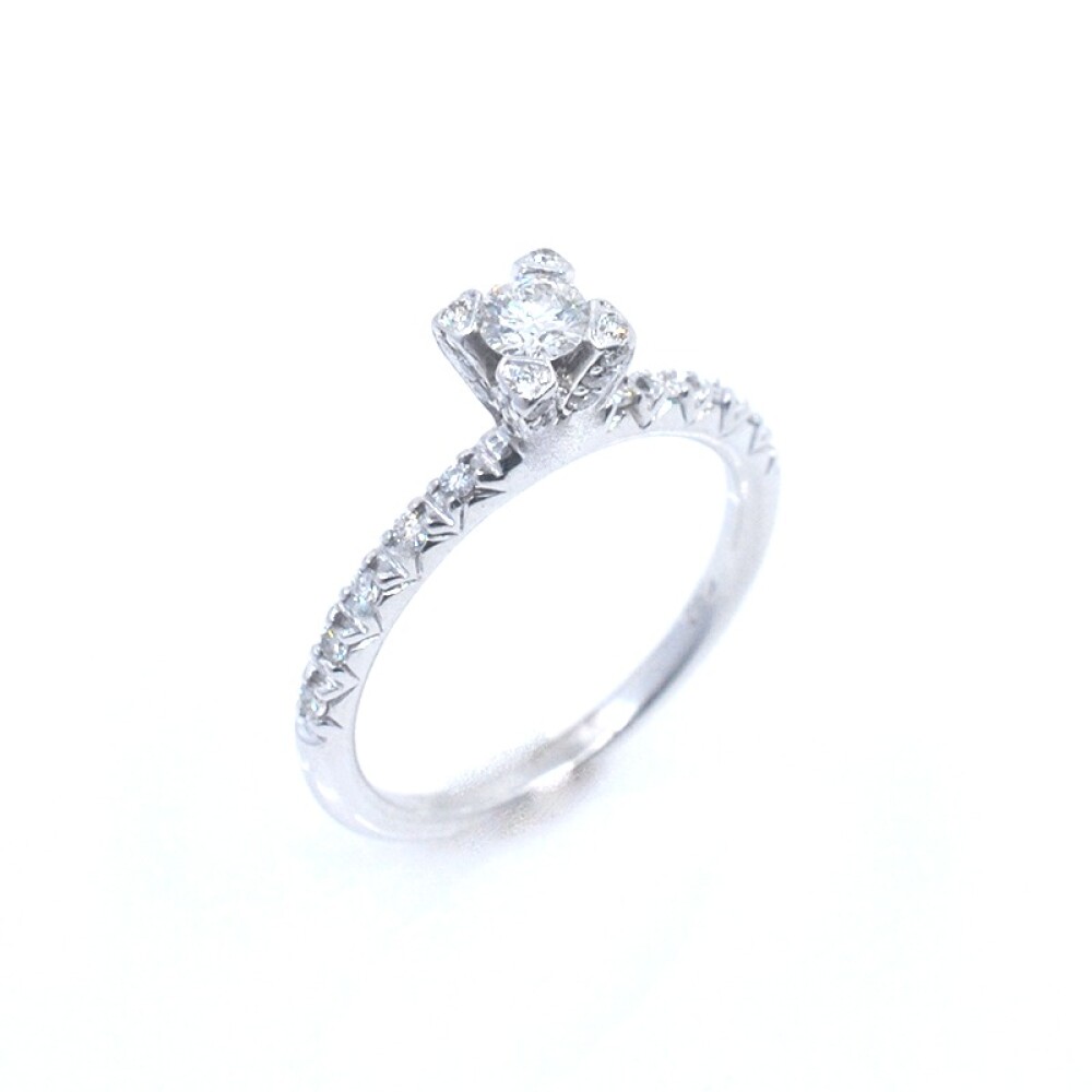 Anillo en oro 18k blanco y brillantes Anillo en oro 18k blanco y brillantes