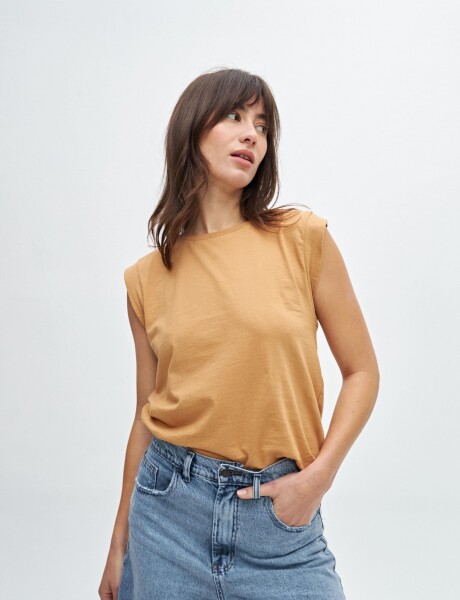 Musculosa Daphne Camel