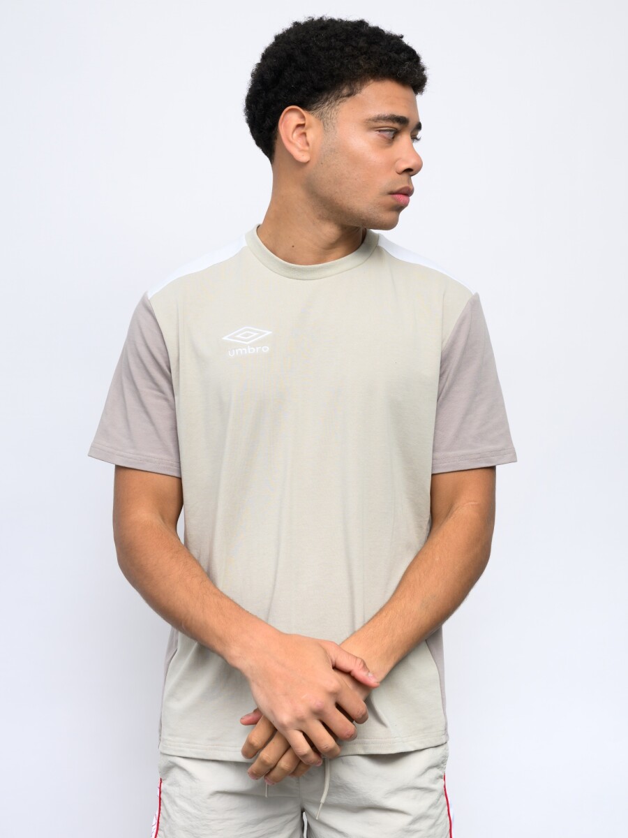 REMERA CUTS Umbro Hombre - 0b9 