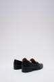 Mocasín hebilla metálica negro