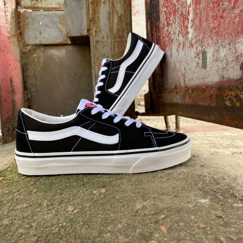 VANS UA SK8 LOW Black/white