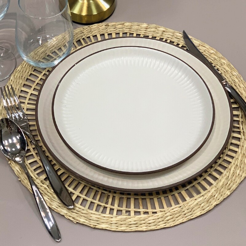 PLATO DE POSTRE D20CM LINEAS CREMA BORDE NEGRO PLATO DE POSTRE D20CM LINEAS CREMA BORDE NEGRO