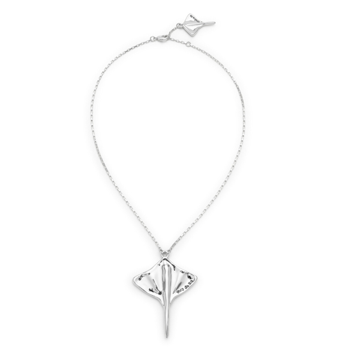 COLGANTE DE CADENA CORTA ALEACIÓN DE METALES BAÑADO EN PLATA DE LEY CON MANTARRAYA - Colgante 