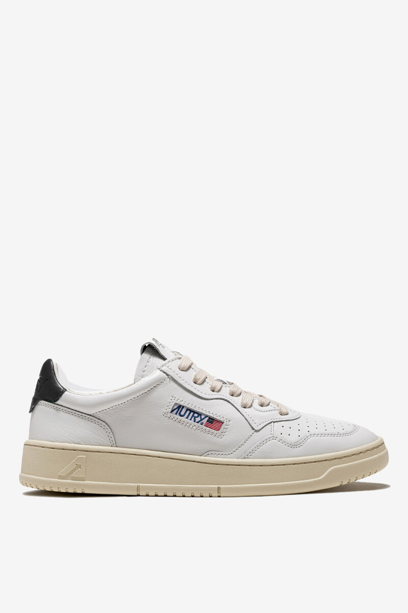 ZAPATILLA MEDALIST LOW Negro