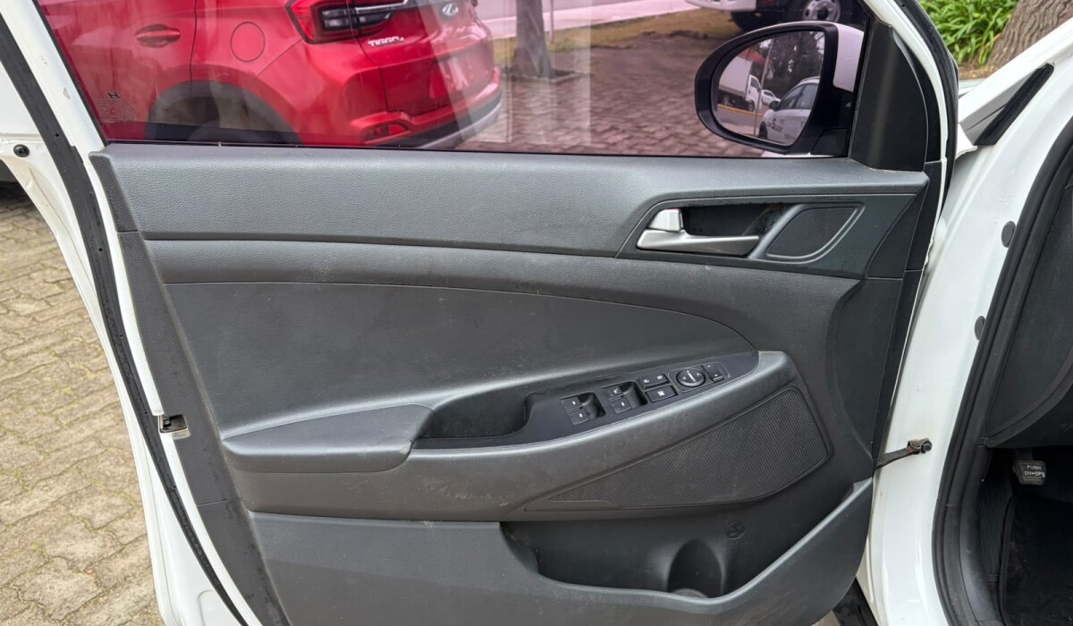 Hyundai Tucson 1.6 T-GDI Value AT - 2018 Hyundai Tucson 1.6 T-GDI Value AT - 2018
