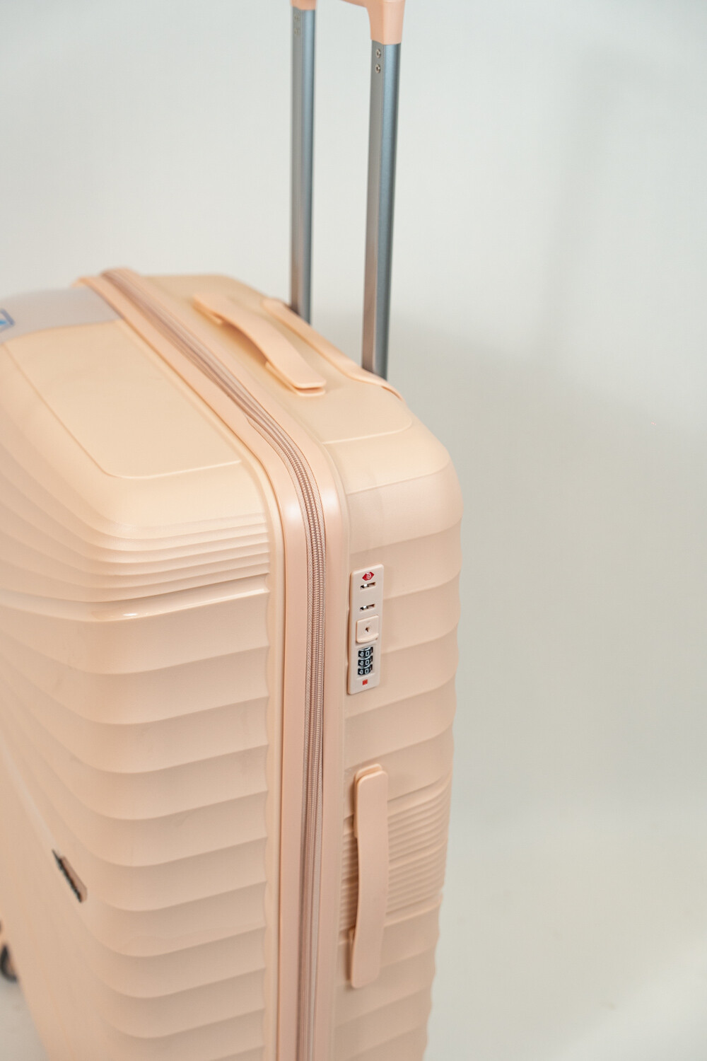 Valija Copperpot 20 Pulgadas Beige
