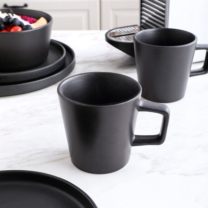 MUG ASA RECTA STONEWARE 325ML D9.5x9CM TOKIO NEGRO MUG ASA RECTA STONEWARE 325ML D9.5x9CM TOKIO NEGRO