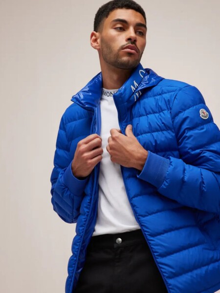 Campera de poliéster reciclado con capucha extraible, Akio Azul