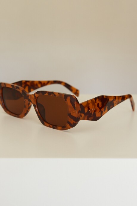 LYON SUNNIES CAREY