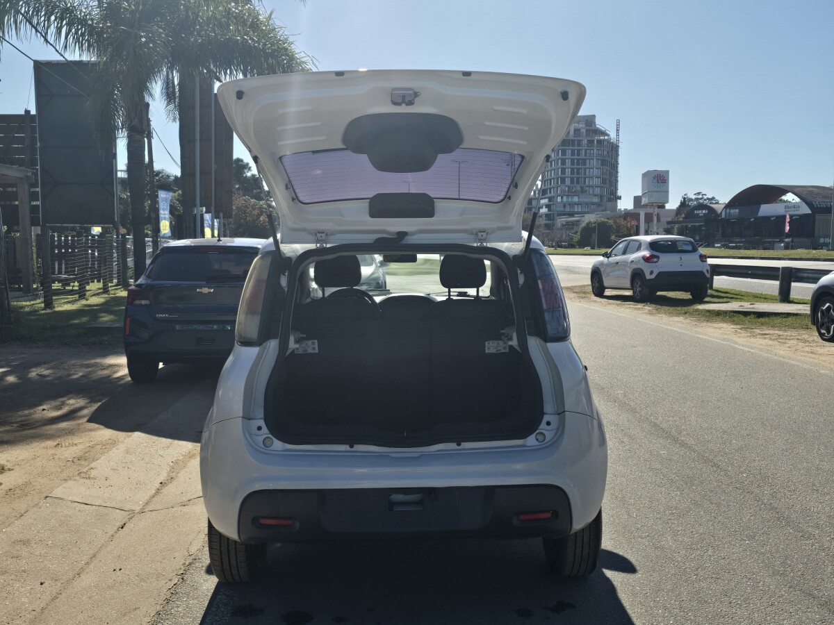 Fiat Uno Attractive 1.4 Extra Full | Permuta / Financia Fiat Uno Attractive 1.4 Extra Full | Permuta / Financia