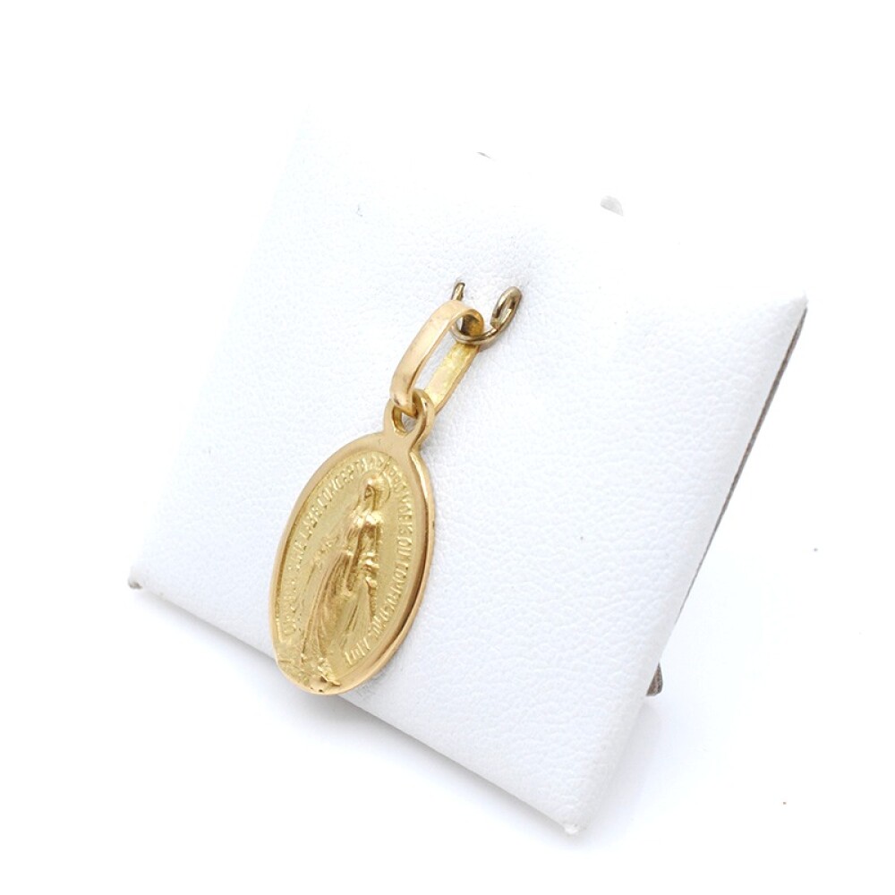 Medalla de oro 18k virgen milagrosa 2 cm x 1,3 cm. Medalla de oro 18k virgen milagrosa 2 cm x 1,3 cm.
