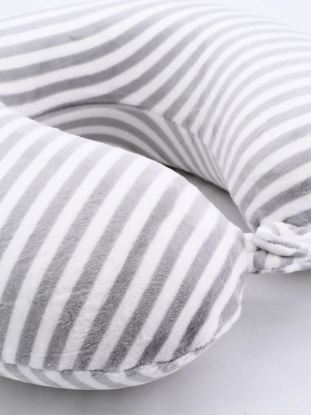 ALMOHADA CON MEMORY GRIS