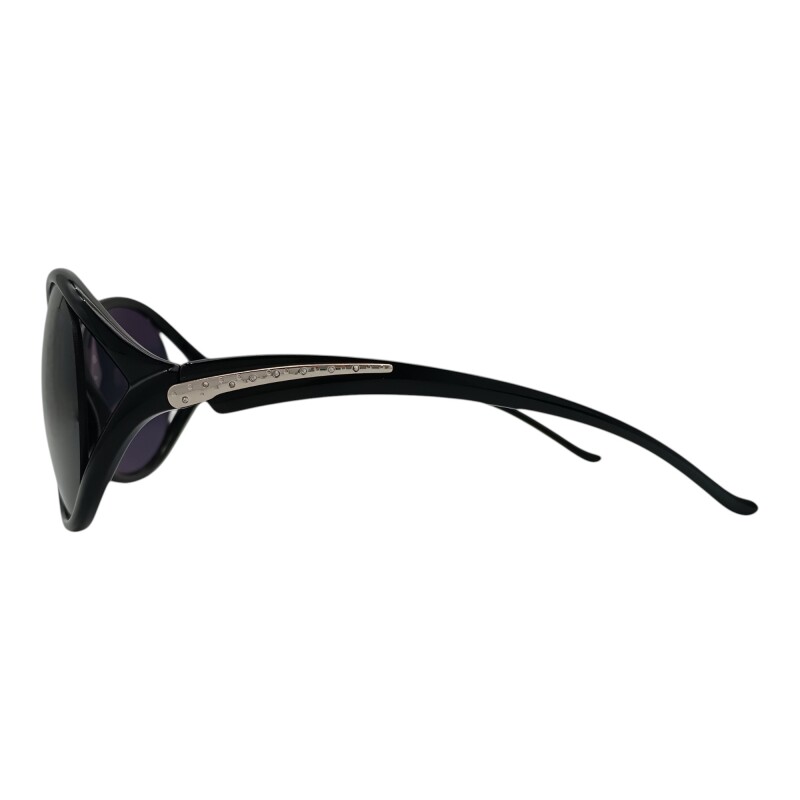 IO000220 negrouniforme