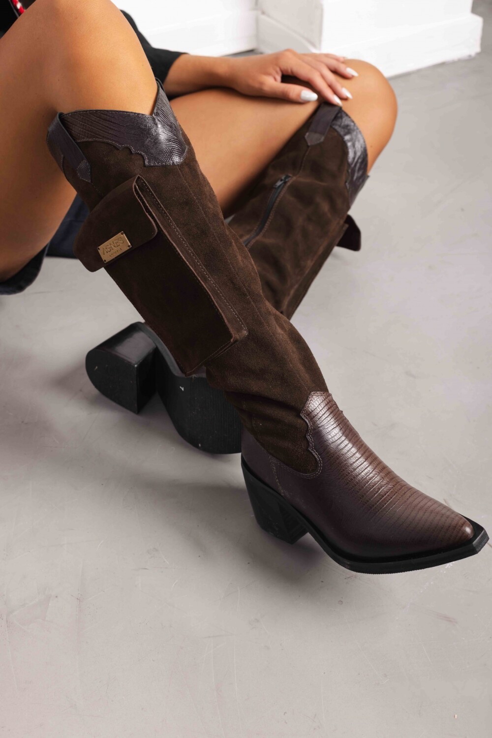 Pocket Boots Gamuza Chocolate