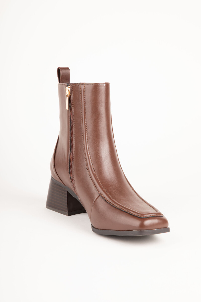 BOTA KENNANS Chocolate