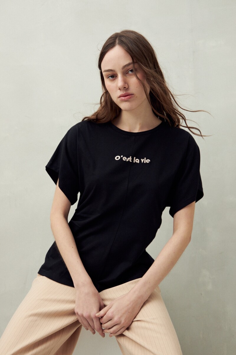 REMERA MILERA Negro