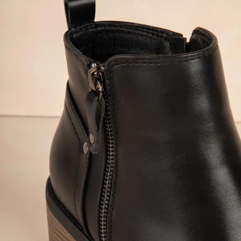 Bota Allie Hydro Negro