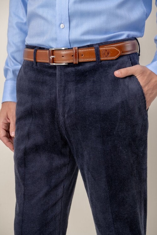 Pantalón Corduroy classic fit Azul marino