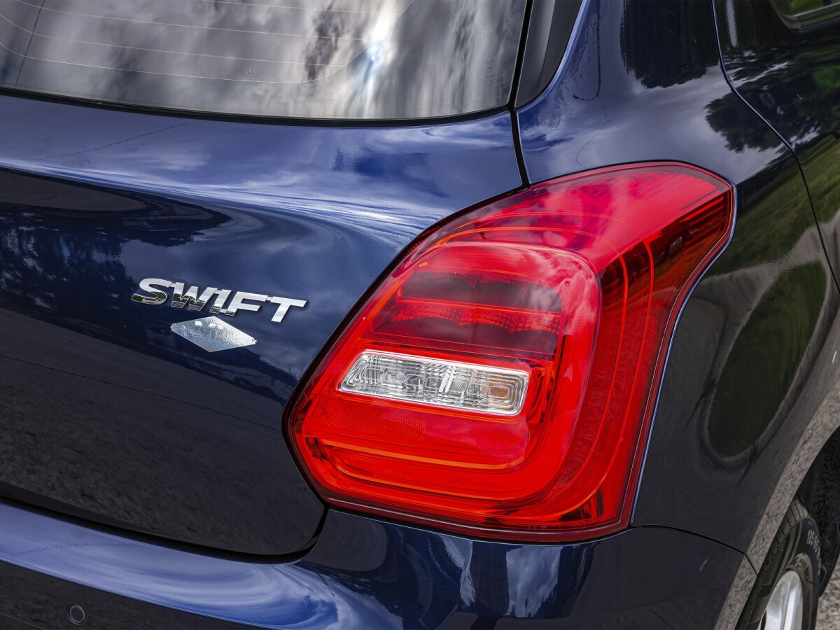 Suzuki Swift GL 1.2 con Ficha Oficial | Permuta / Financia Suzuki Swift GL 1.2 con Ficha Oficial | Permuta / Financia