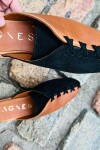 Suela Shoes Negro Y Camel