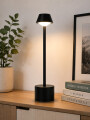 LAMPARA LED CON CARGA USB NEGRO