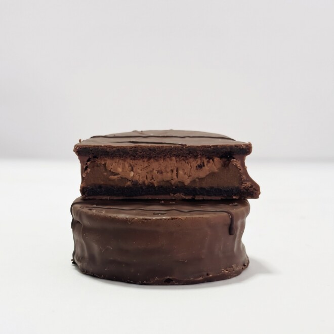 Alfajor Dubai Avellana y Dulce de Leche - Baño Leche 37% Alfajor Dubai Avellana y Dulce de Leche - Baño Leche 37%