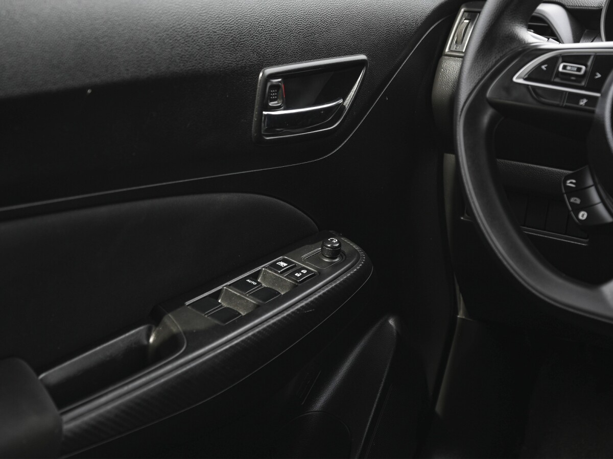 Suzuki Swift GL 1.2 Extra full 2021 Suzuki Swift GL 1.2 Extra full 2021