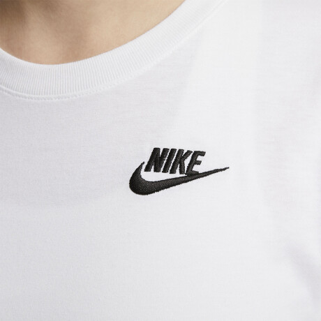 REMERA NIKE CLUB ESSENTIALS White