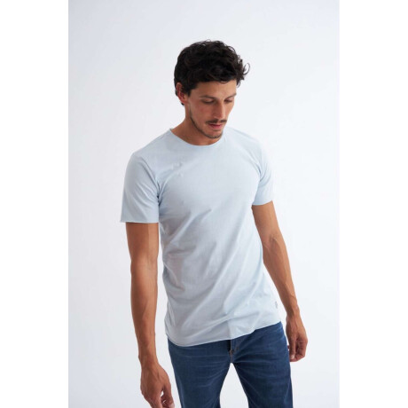 Remera básica Calt Cielo