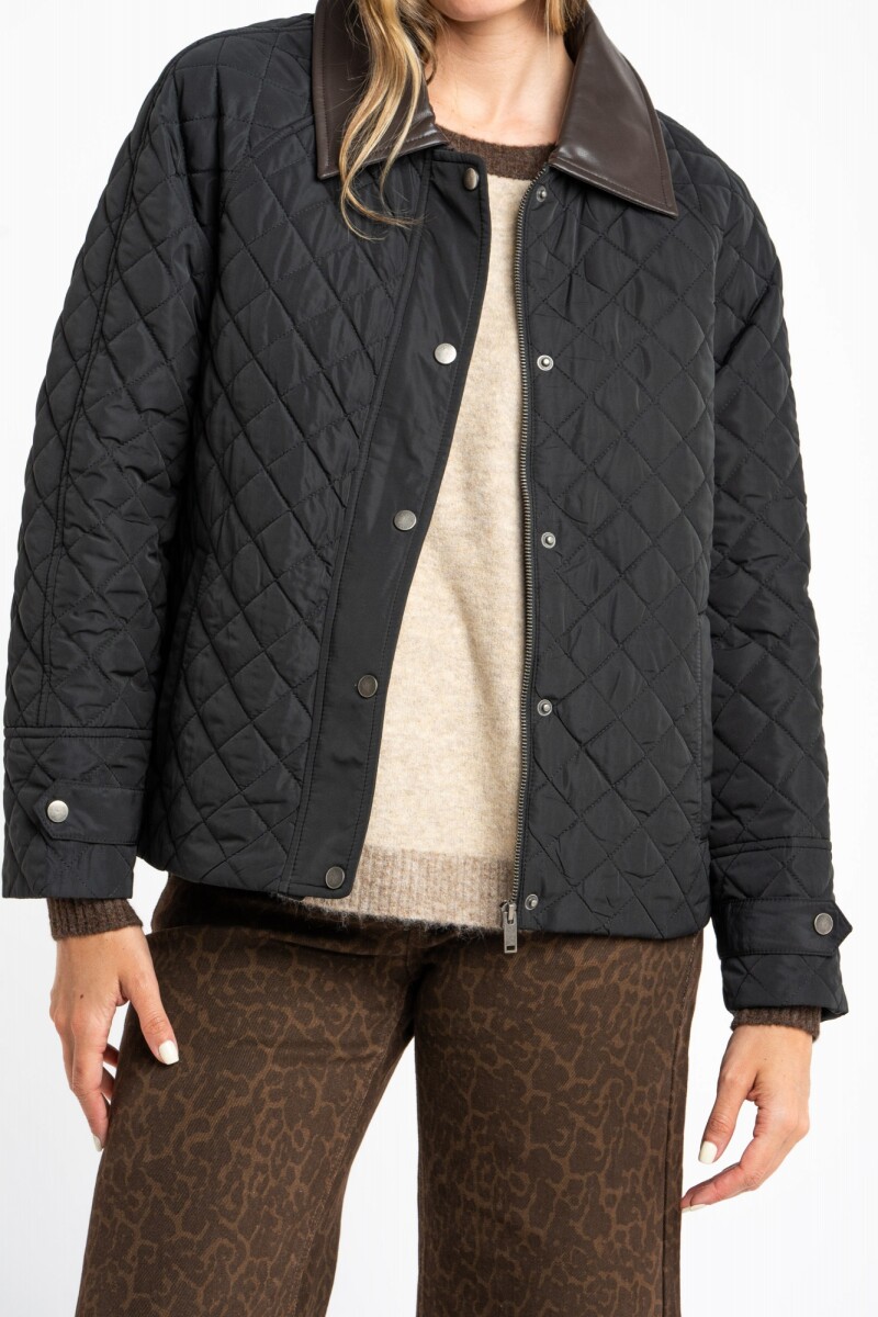 Campera Capitoneada Cuello - Negro 