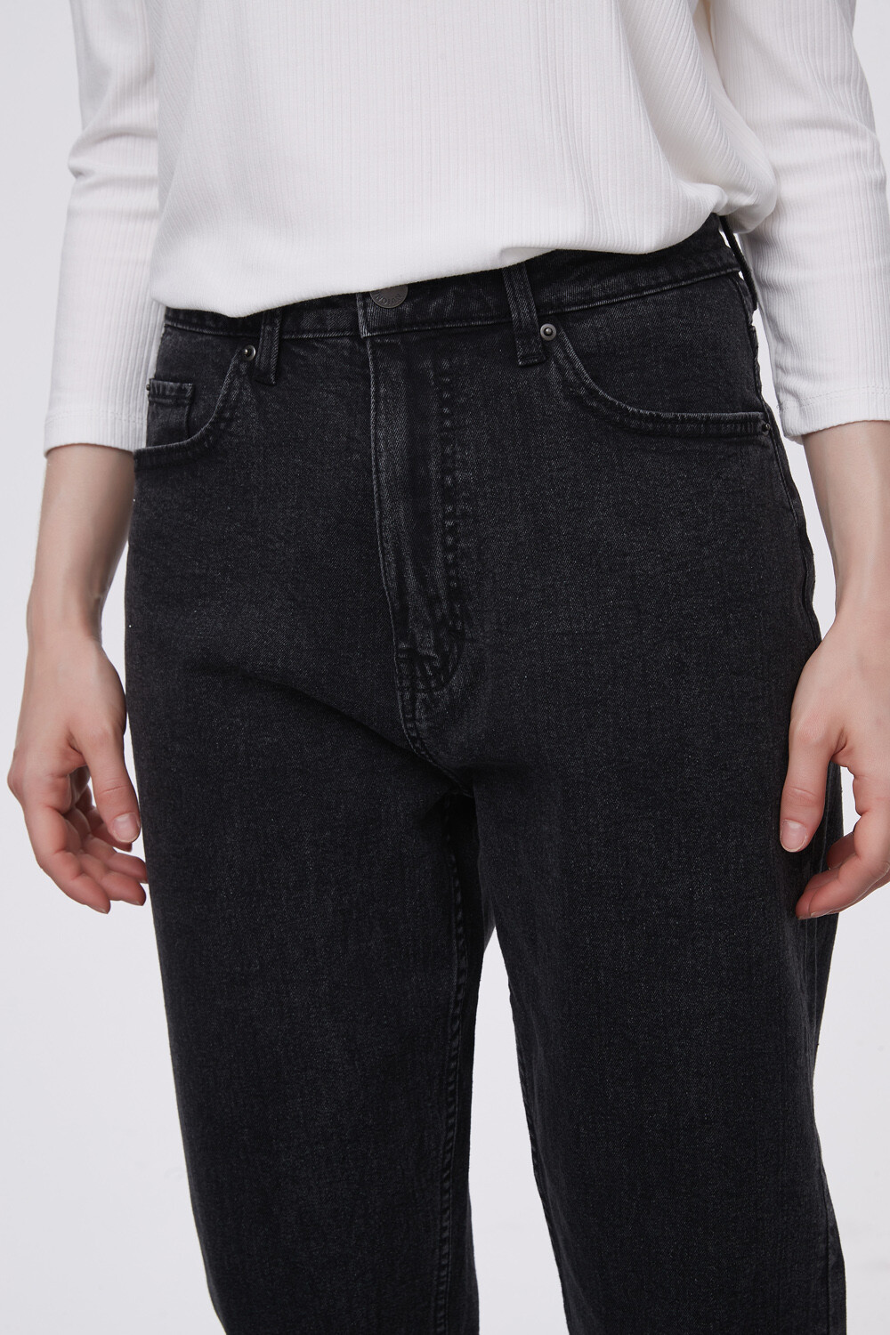 Pantalon Jeaniu Gris Oscuro