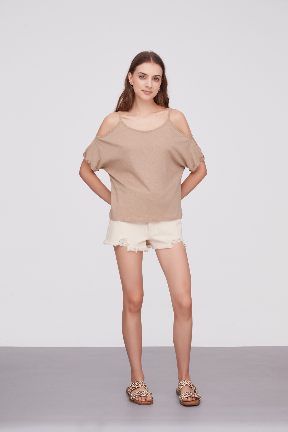 Remera Argosa Beige Oscuro